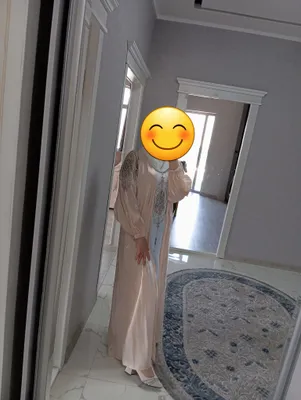 Dubai abaya
