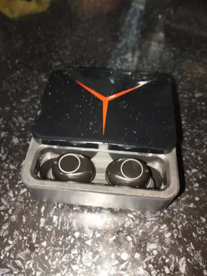 M 90 AirPods