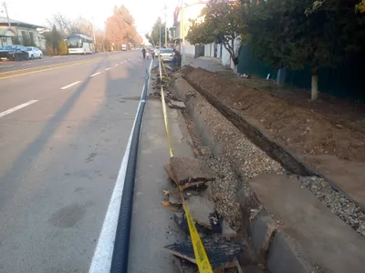 Transha qazamiz.Kanalizatsiya,Vodoprovod o'tqazamiz