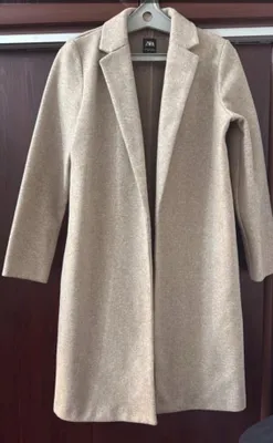 Продаётся пальто Zara 1