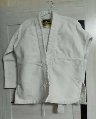 Kimono sotiladi. 1