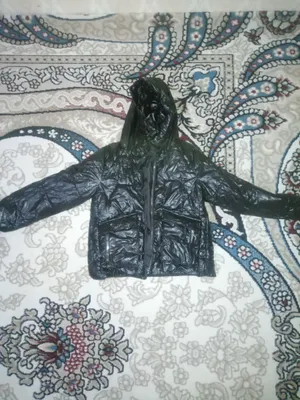 qora kurtka