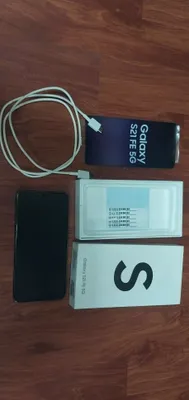 Продаётся Samsung S21 FE 1