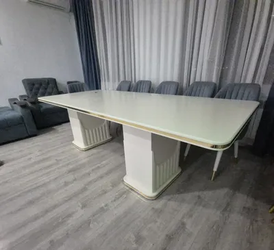 2,5 m × 1,3 m o‘lchamdagi stol sotiladi 1