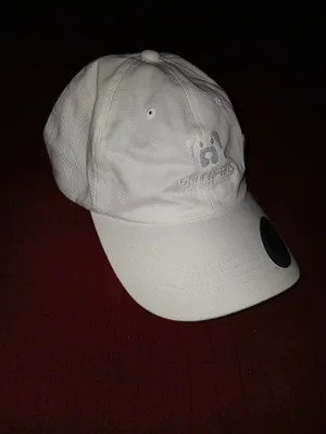 AQShdan, oq «Old Friends» kepkasi. MADE IN BANGLADESH 1