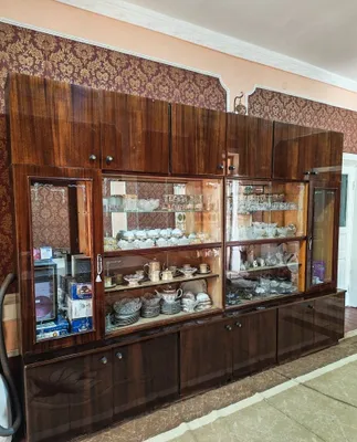O‘lchami 4 m × 2,5 m bo‘lgan mebel devorini shoshilinch sotaman 1