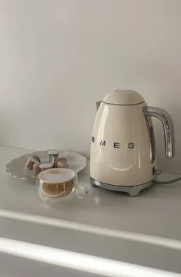 Электрочайник Smeg (без регулировки градусов)