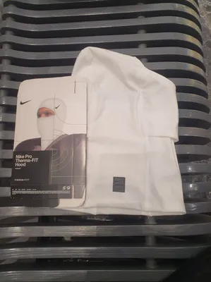 Nike ski mask mavjud 1