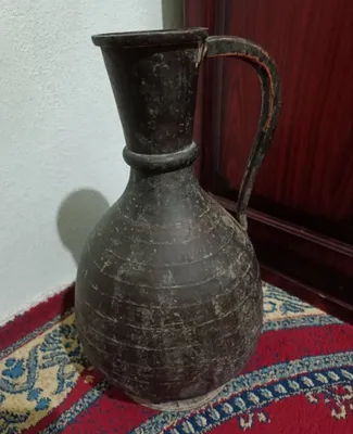 Старинный медный кувшин, которому более 1 века