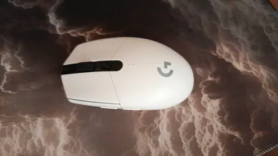 G304Logitech Simsiz mishka simli naushnik 1