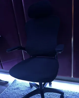 Yangi kabi ofis stuli