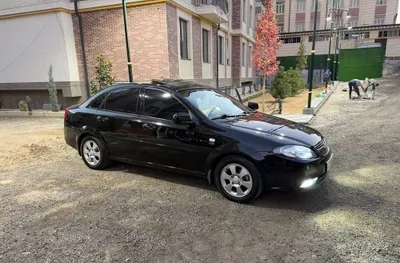 Avtomobil Chevrolet Gentra 1