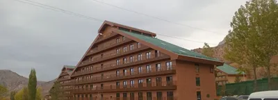 Sifatli va mustahkam akfa rom va eshiklar 1