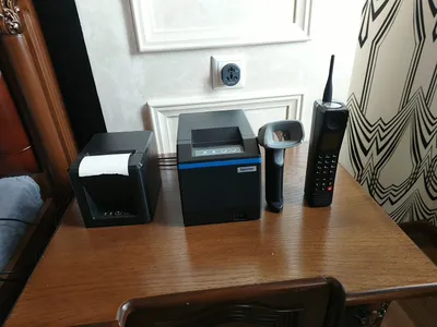 Printerlar va telefon. Oziq-ovqat yoki kiyim-kechak do‘koni uchun to‘plam