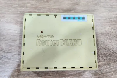 Маршрутизатор MikroTik hEX RB750Gr3 1
