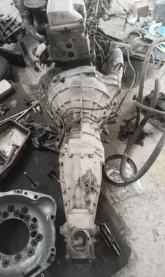 Nissan Patrol, dvigatel va uzatmalar qutisi, RD28 bor, dizel, yaxshi holatda