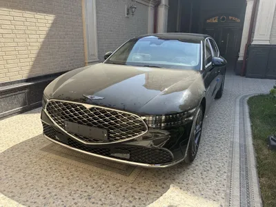Genesis g90 SWB 4 AWD 1
