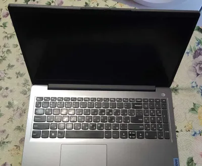 Продаётся ноутбук Lenovo IdeaPad 3 15IAU7 1