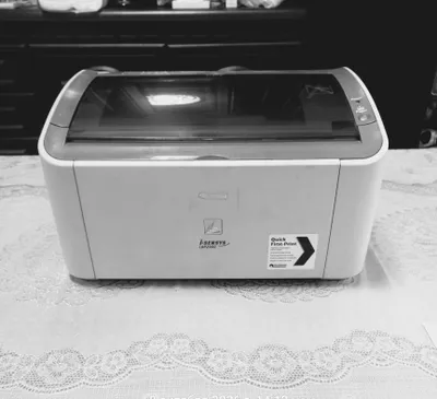 Продаётся чёрно-белый принтер Canon LBP2900 1