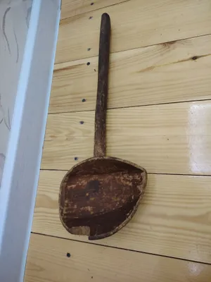 Старинный деревянный половник 1