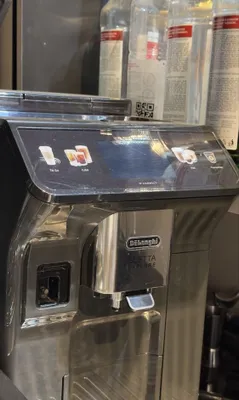 Кофемашина DeLonghi 1