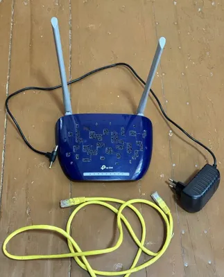 Wi‑Fi router TP-LINK + kabel 1