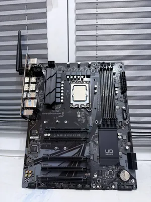 Gigabyte B660 DS3H AX DDR4 anakart 1