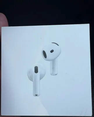 Apple AirPods 5 Wireless Charging Case, белый