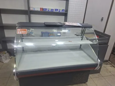 Витринный холодильник 1