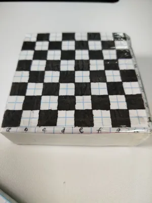 Миниатюрные шахматы 8×8 см 1