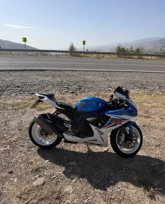 Suzuki GSX R 600 1
