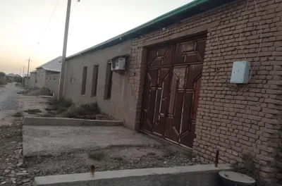 Барча кулайликларга эга шинам Озода ховли ижарага берилади. 1