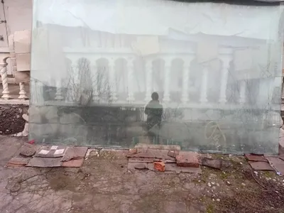 Стекло для магазина и витрины