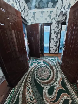 3-комнатная квартира. Рядом с часами. Сдаю на длительный срок 1