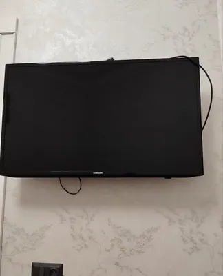 Televizor sotiladi