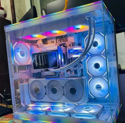 Lian Li O11 DYNAMIC EVO RGB , Lian Li 7x Fan Lian PCIe 5.0 riser cable