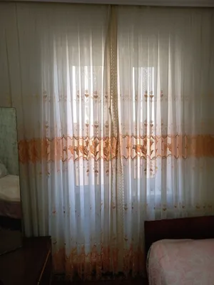 Штора 3,4 м, жёлтая, с вышивкой 1