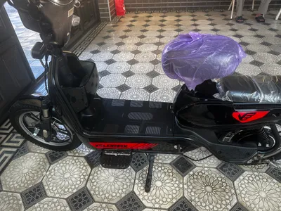 Luxury elektr skuteri sotiladi 1