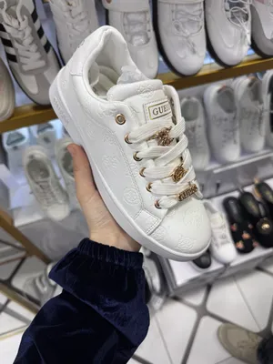 Кроссовки Guess