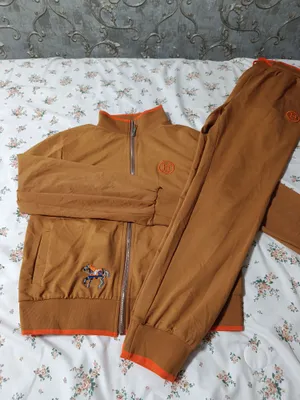 Ayollar sport kiyimi