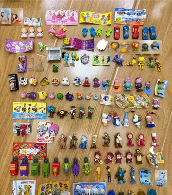 Игрушки из киндера сюрприза и чупа чупса 1