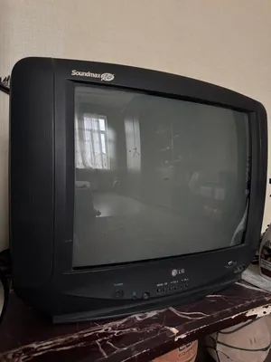 Eski televizor sotiladi