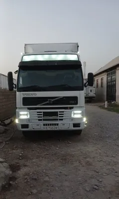 Volvo 2000 года, 64 куба, двигатель V8, продаётся, на ходу 1
