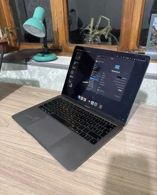 MacBook Air Retina, 13 дюймов, 2019 1