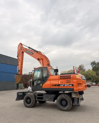 Doosan 210 экскаватор 1