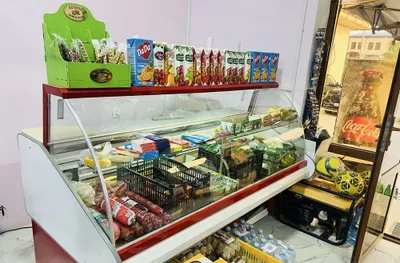 Витринный холодильник. Состояние отличное