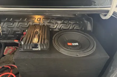 Продаётся сабвуфер JBL 1200 1