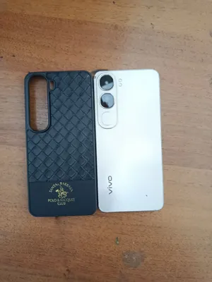 VIVO v 40 Lite 1