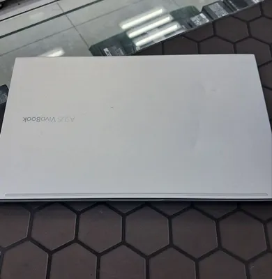Asus Vivabook 15 1