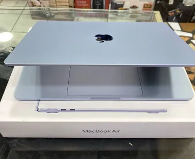 Macbook Air M4.. 1